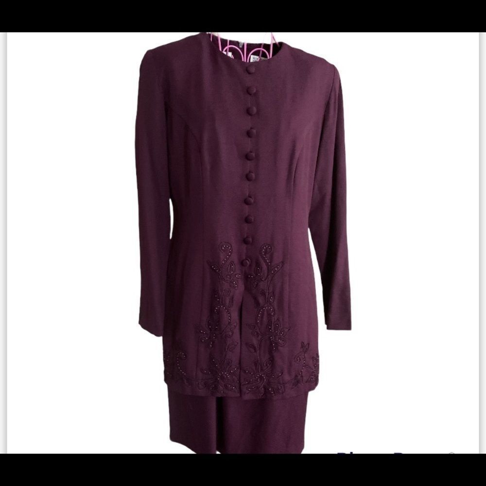 Karin Stevens  purple  dress suit size 6